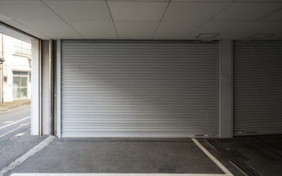 Trois garages de stationnement disponibles à la location
